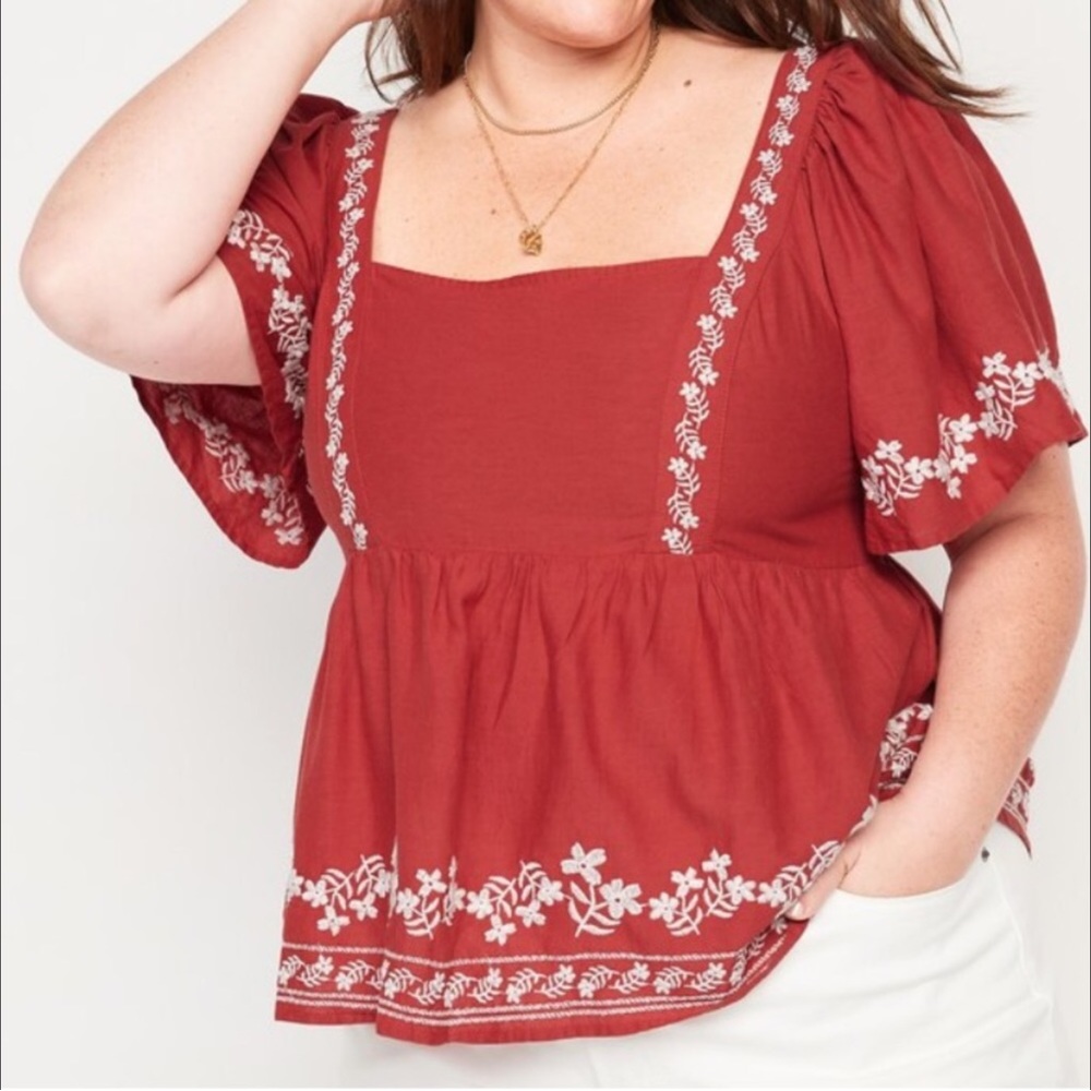 Old Navy Red Flutter Sleeve Smocked Top Size L 🥰🌻🌺